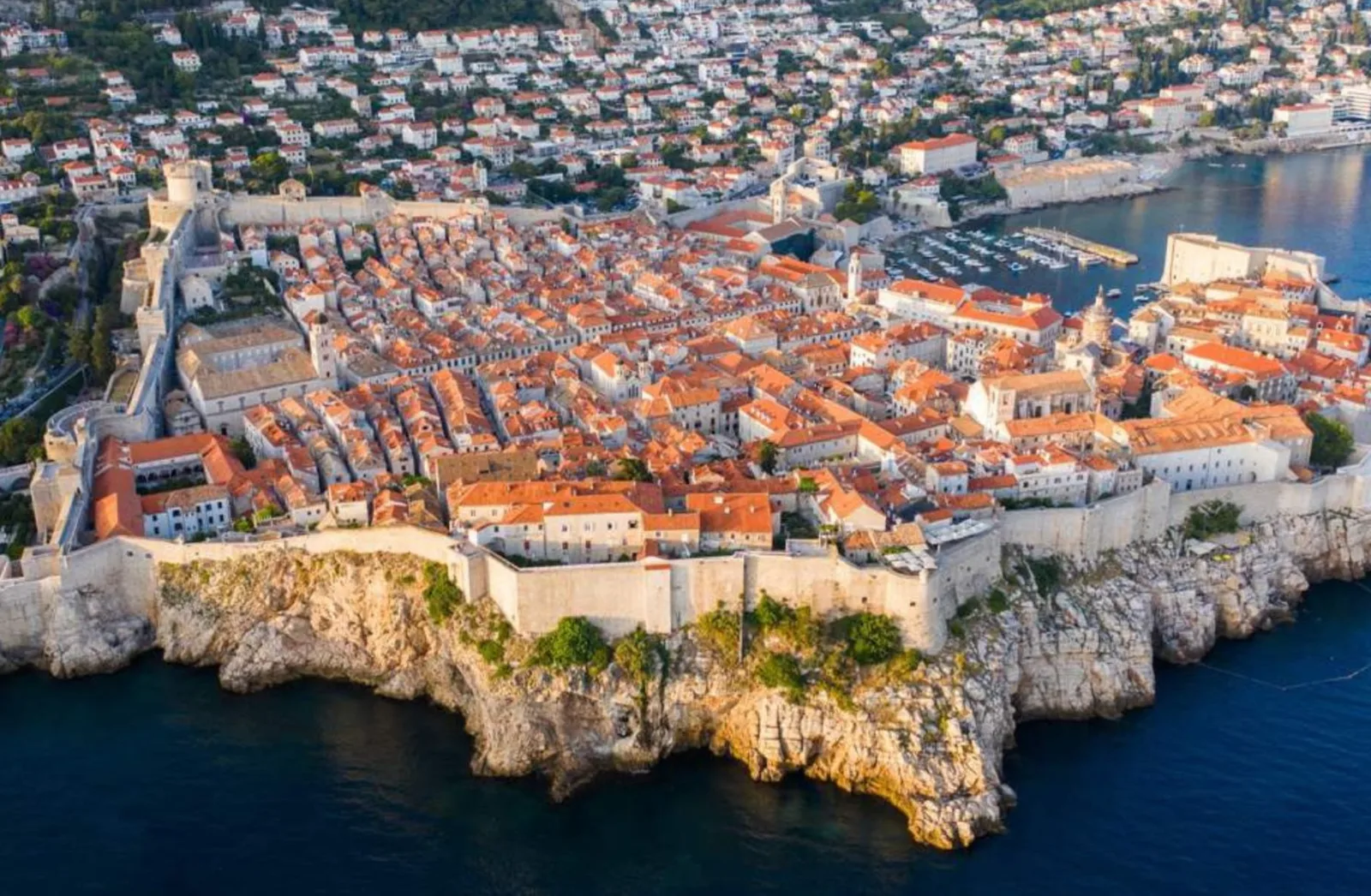 Top 10 Company Retreat Destinations for Tech Companies in 2025